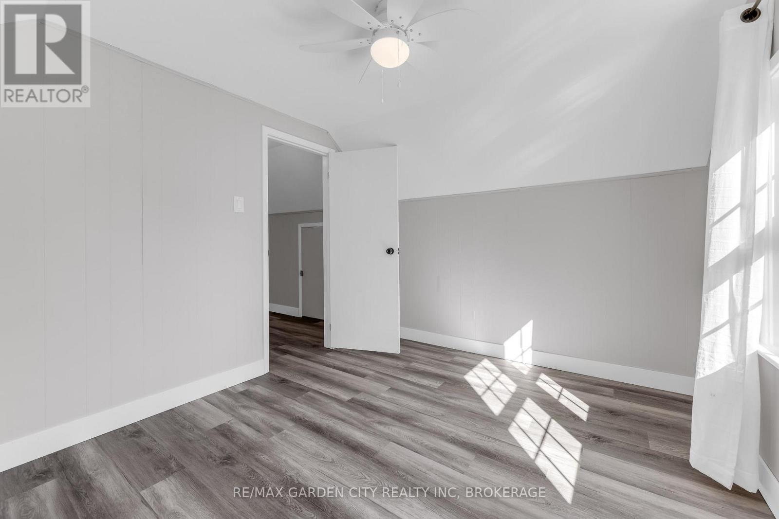 4 Manor Road Property Photo 14