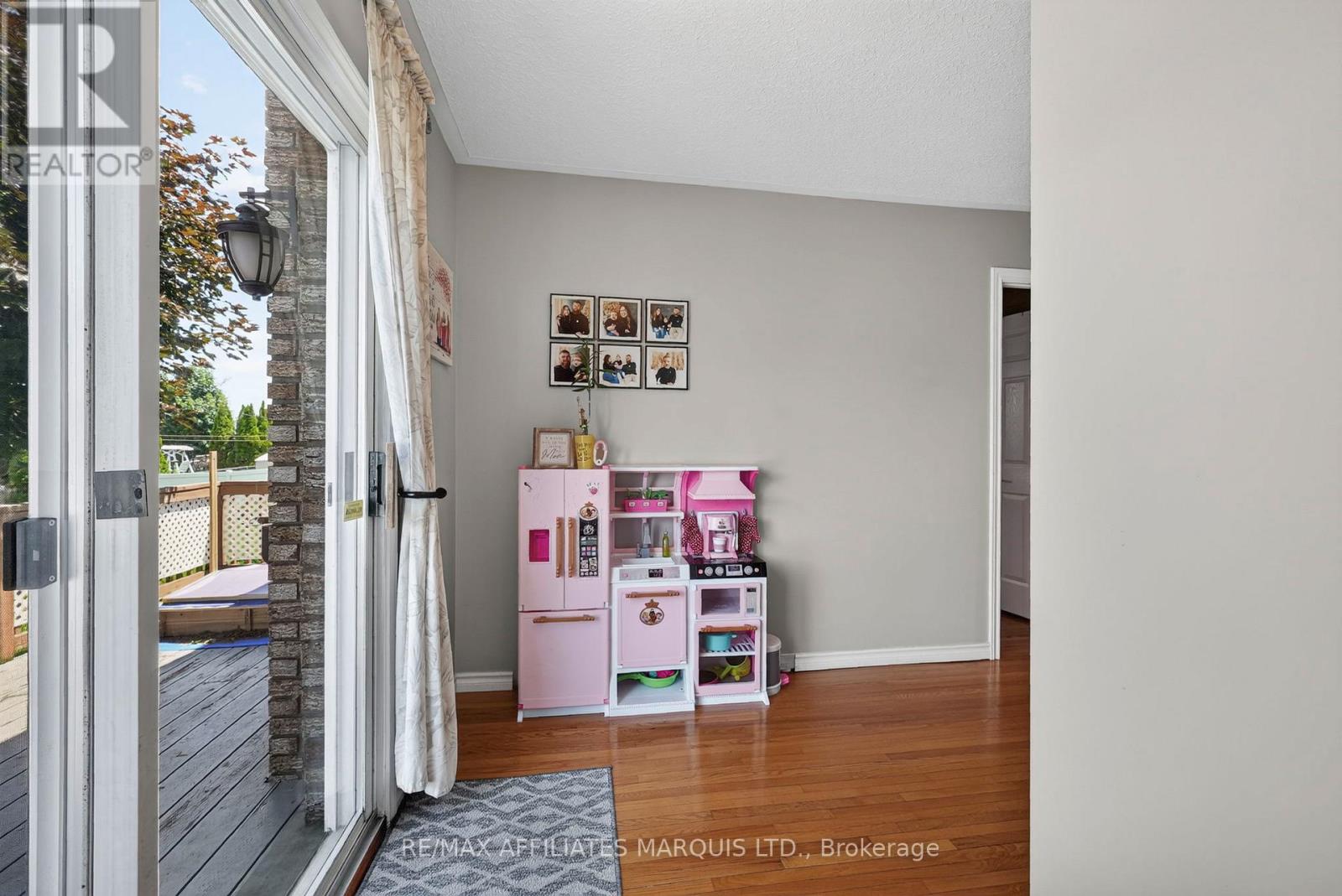 824 Alice Street Property Photo 22