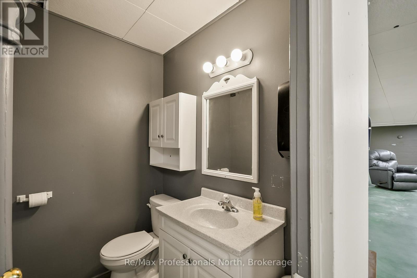 171 Muskoka Road S Property Photo 24