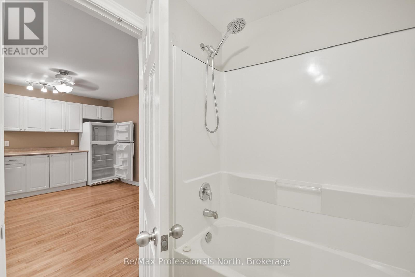 171 Muskoka Road S Property Photo 36