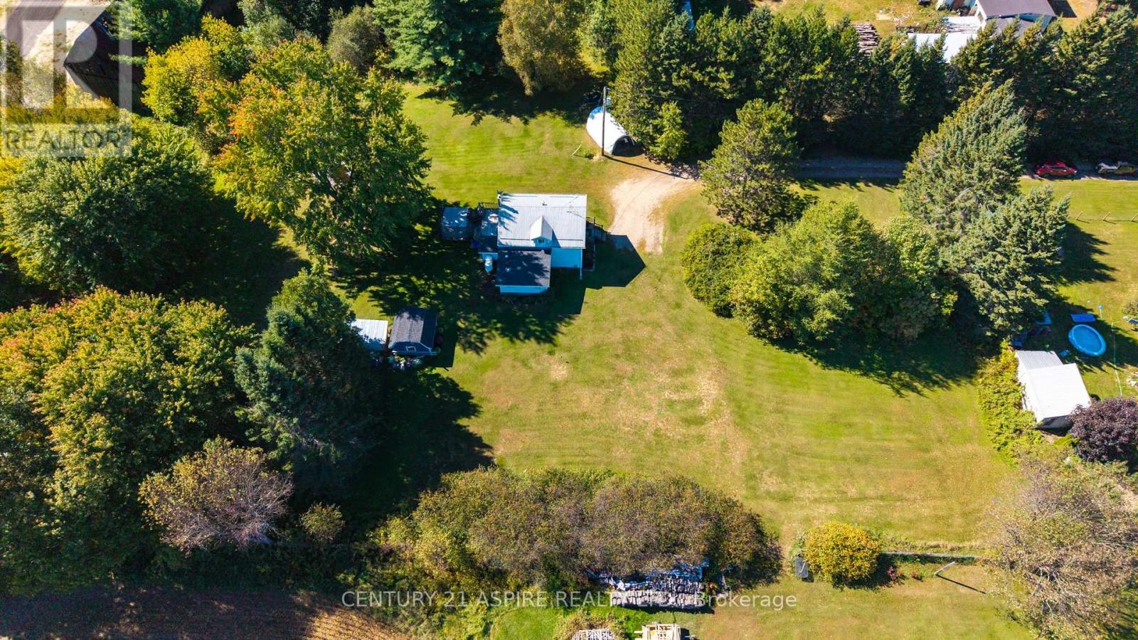 1085 Forest Lea Road Property Photo 7