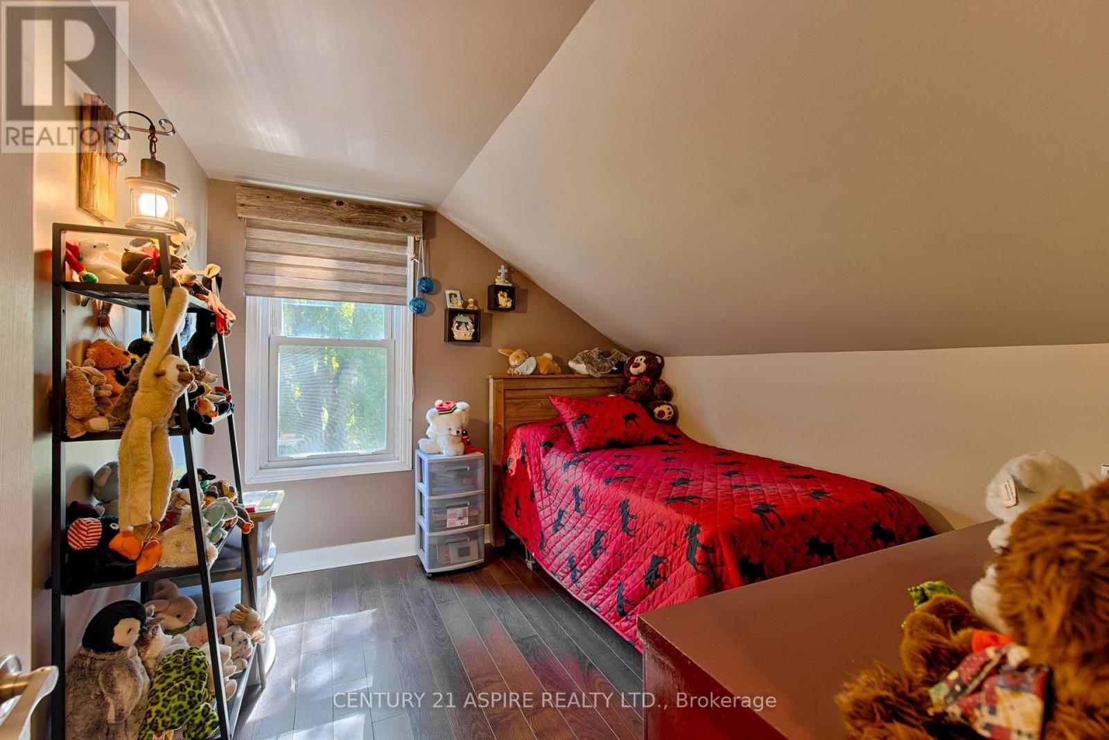 1085 Forest Lea Road Property Photo 25