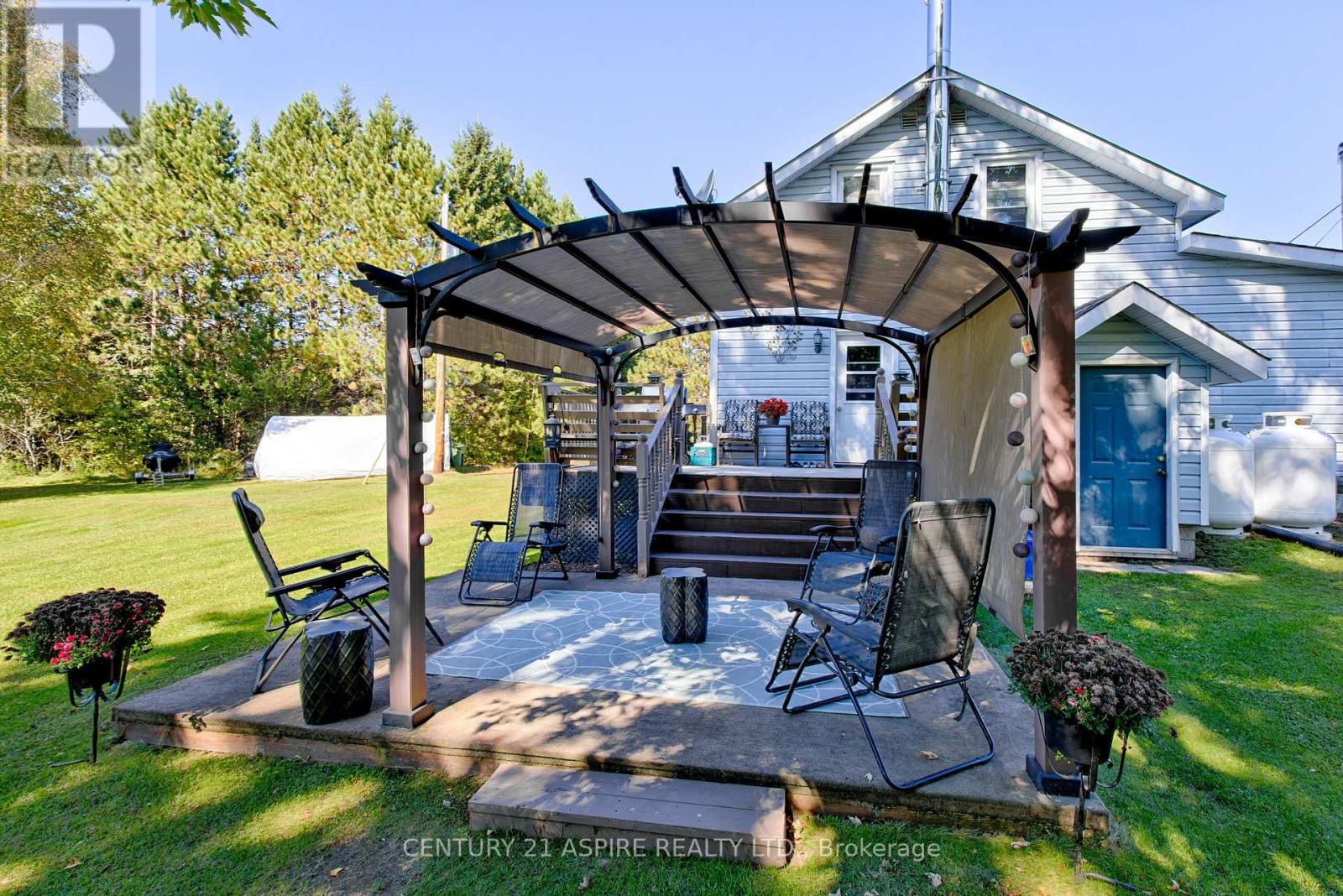 1085 Forest Lea Road Property Photo 34