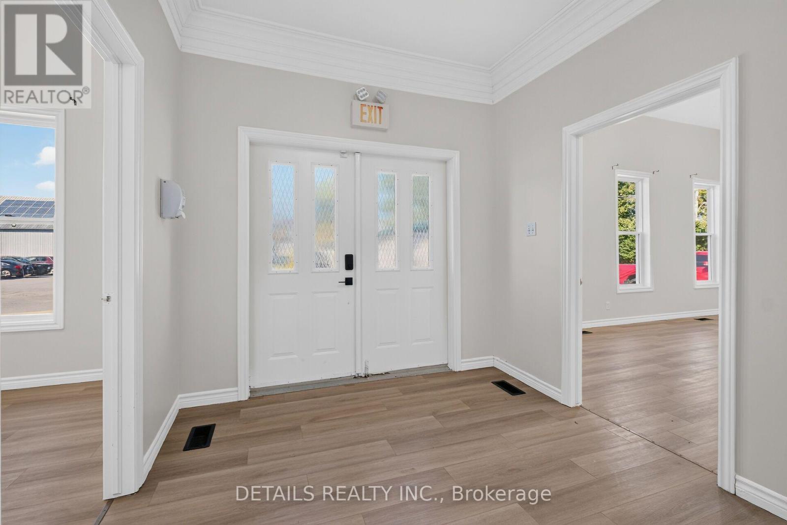 9 Rue De L'ecole Street Property Photo 3