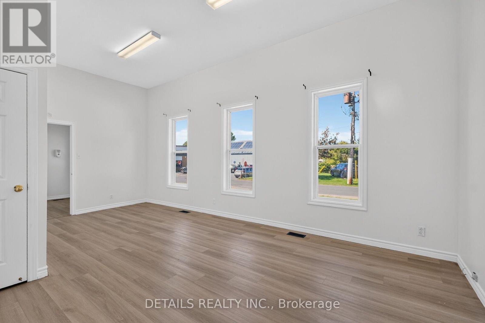 9 Rue De L'ecole Street Property Photo 6