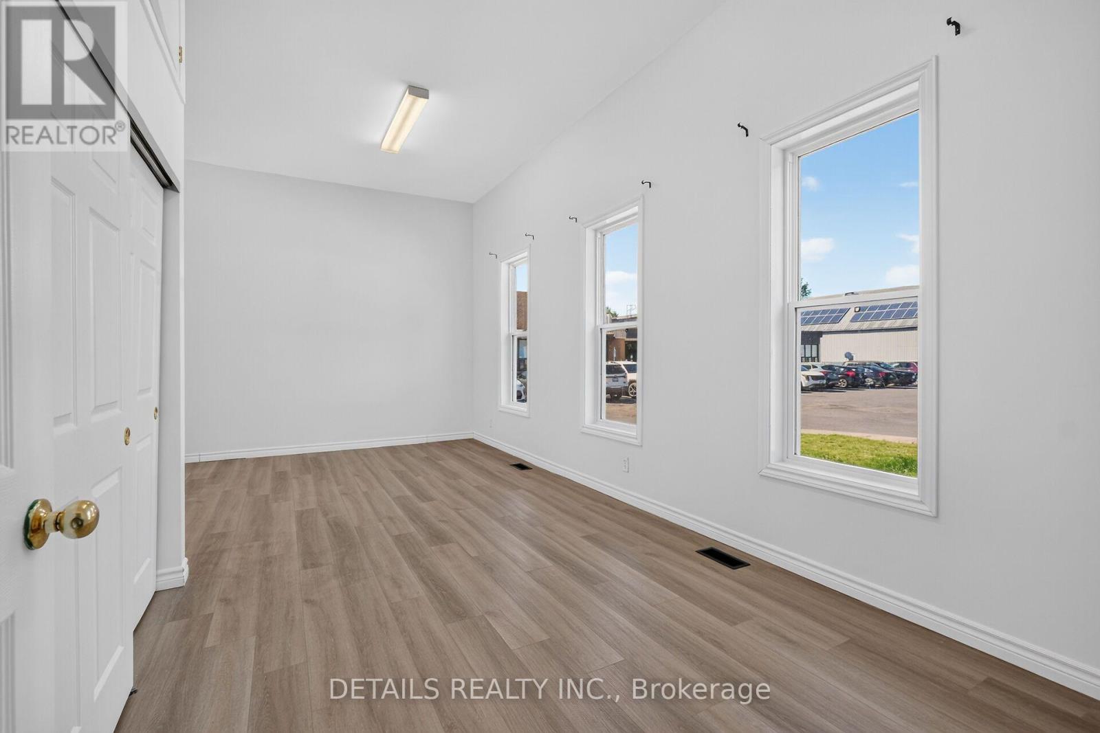 9 Rue De L'ecole Street Property Photo 8