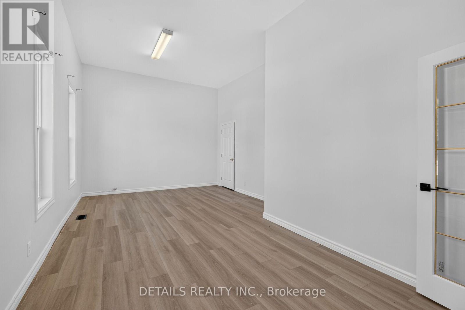 9 Rue De L'ecole Street Property Photo 11