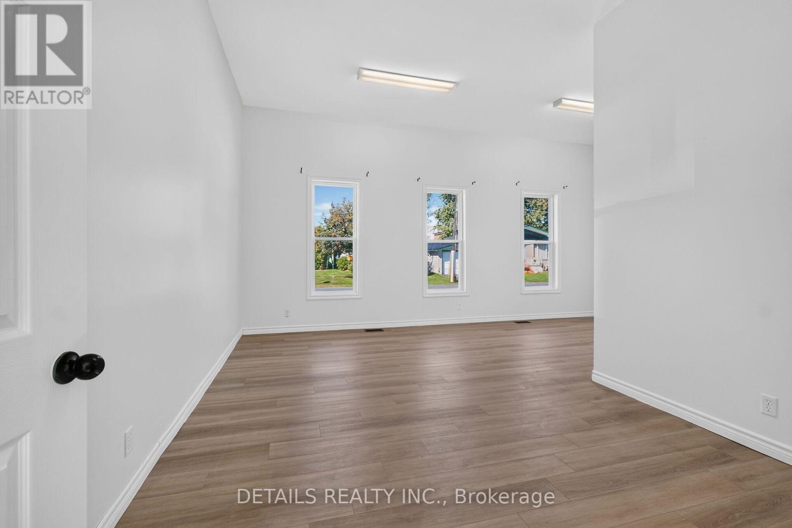 9 Rue De L'ecole Street Property Photo 15