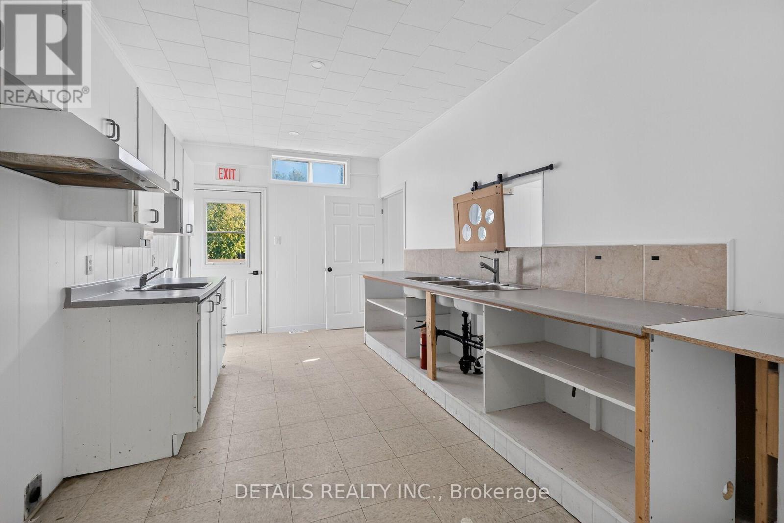 9 Rue De L'ecole Street Property Photo 31