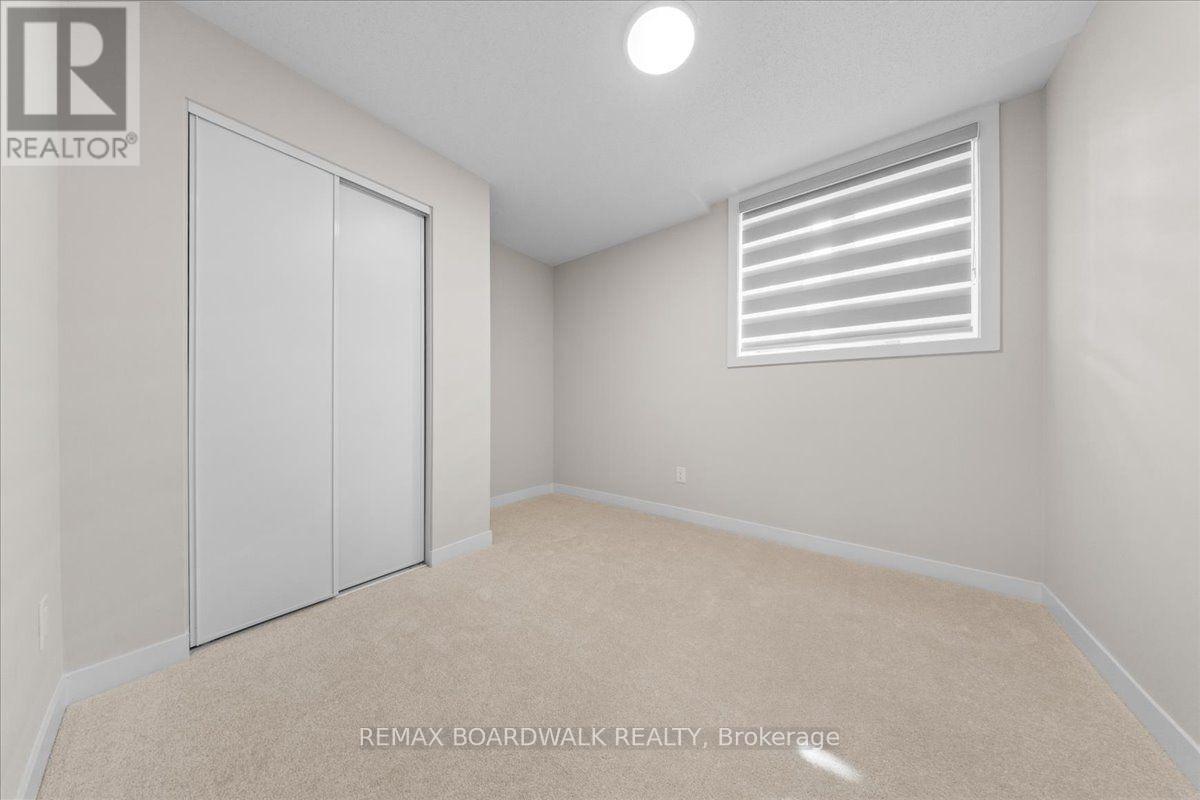 814 Utopie Private Property Photo 15