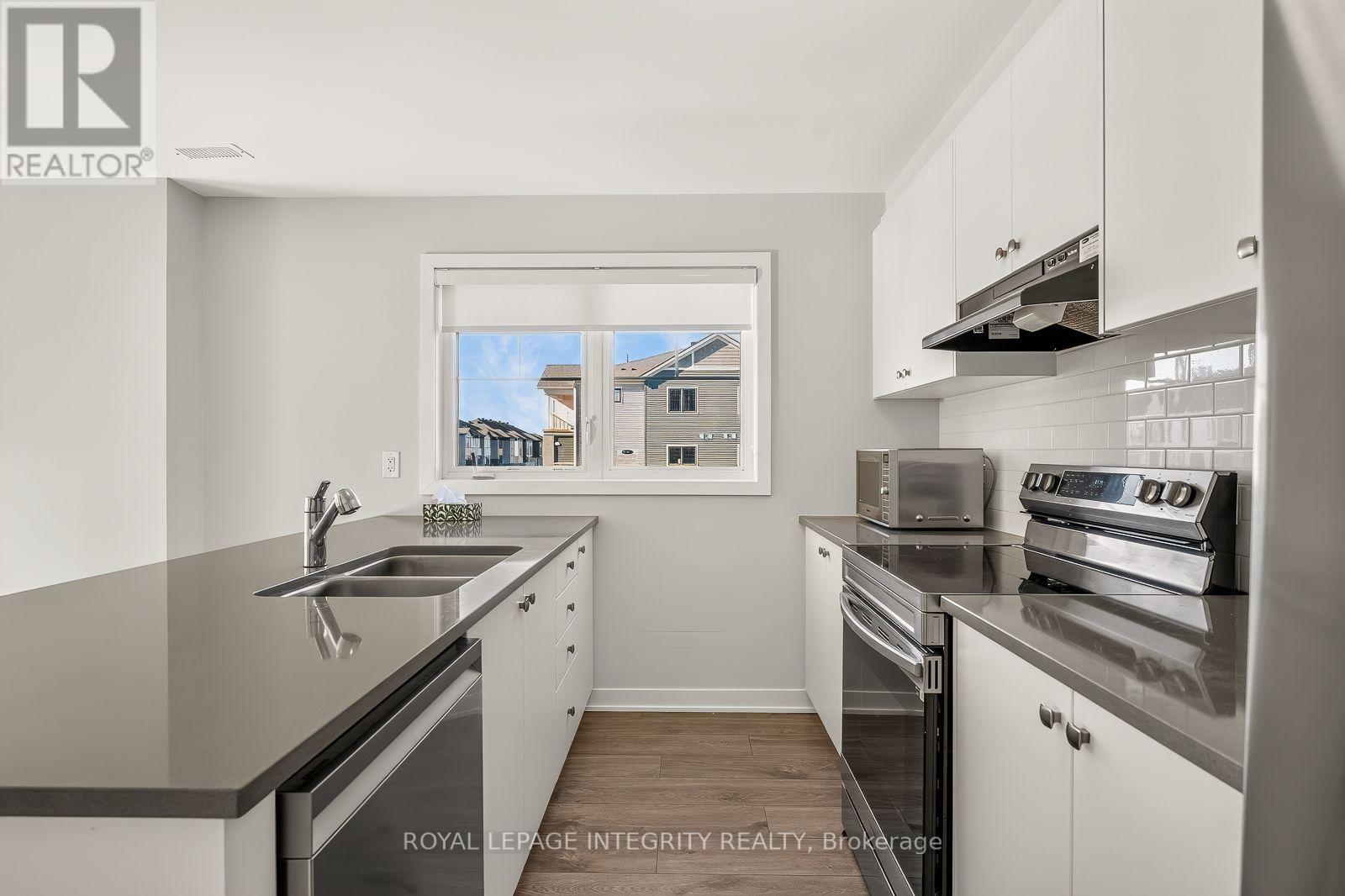 303 Olivenite Private S Property Photo 18