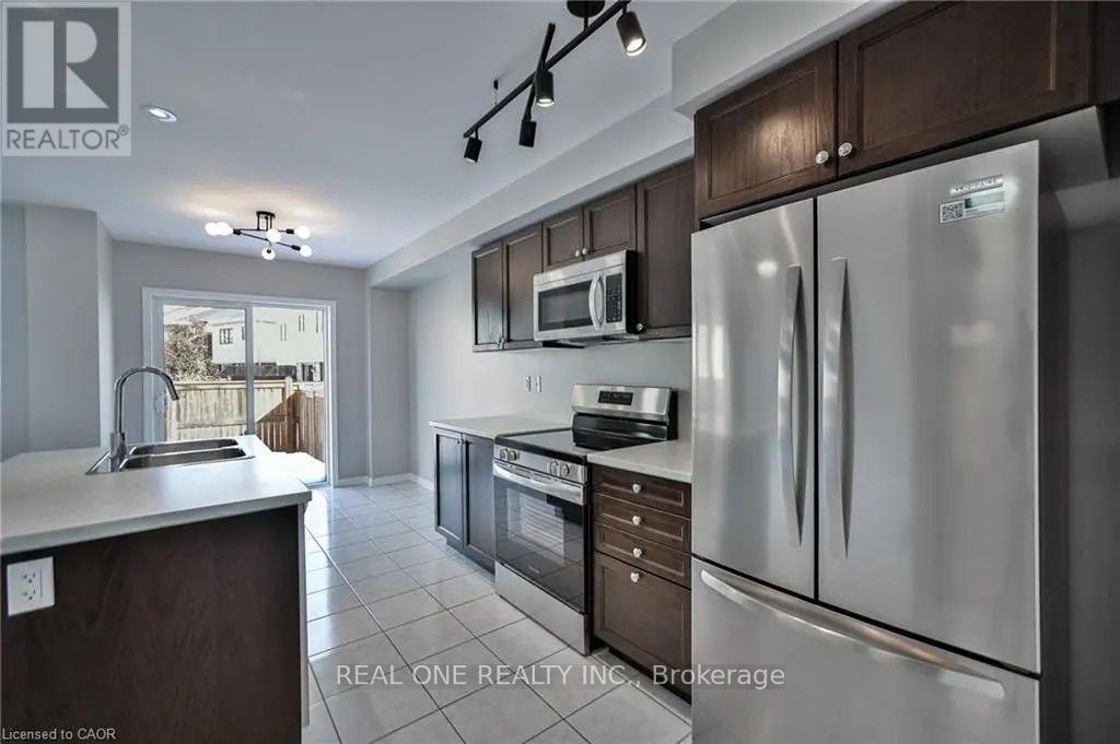 110 Arnold Marshall Boulevard Property Photo 10