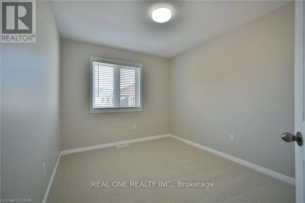 110 Arnold Marshall Boulevard Property Photo 20