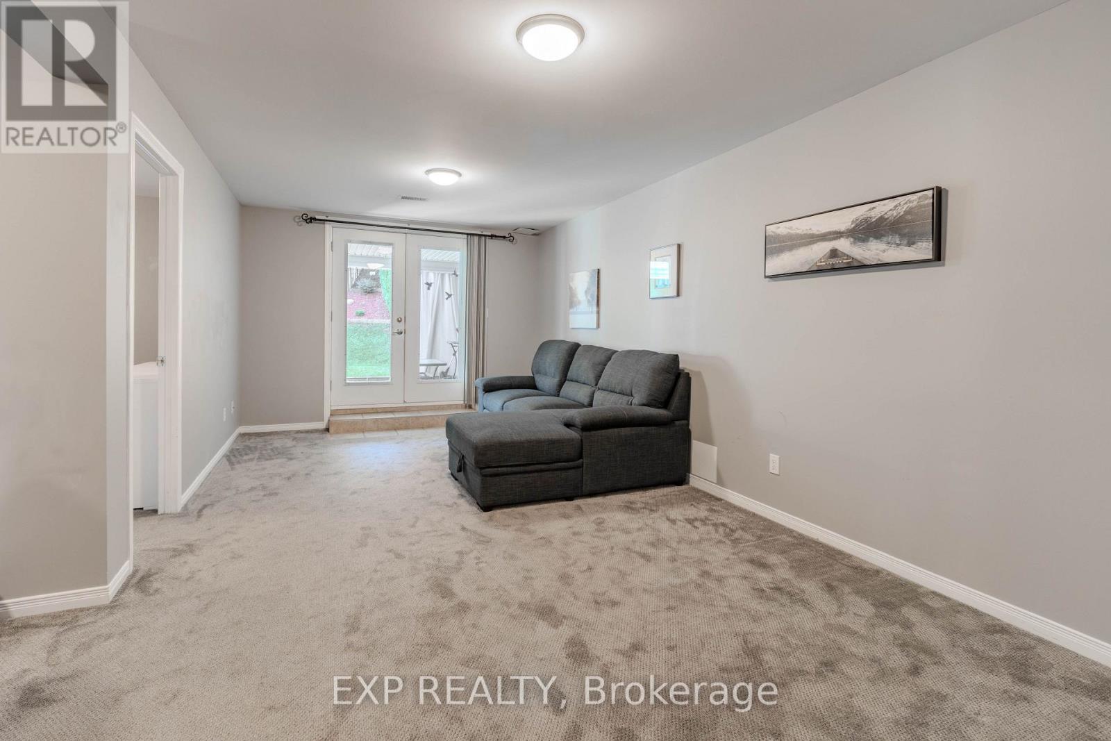 160 Heritage Place Property Photo 25