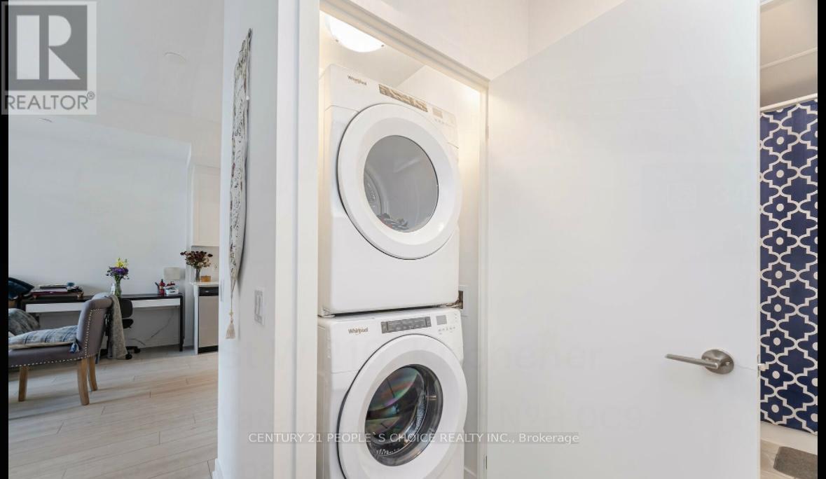 216 - 55 Duke Street W Property Photo 18