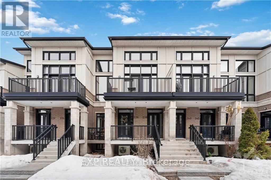 236 Pembina Private Property Photo 2