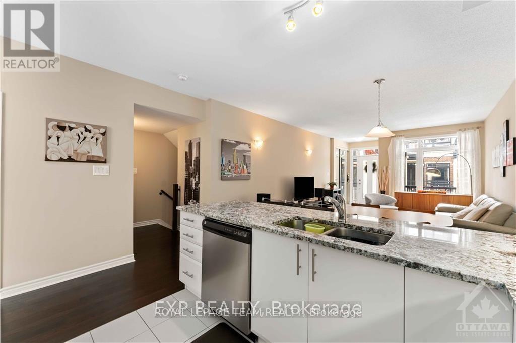 236 Pembina Private Property Photo 7