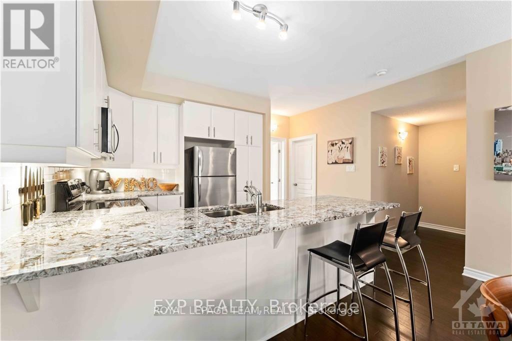 236 Pembina Private Property Photo 10