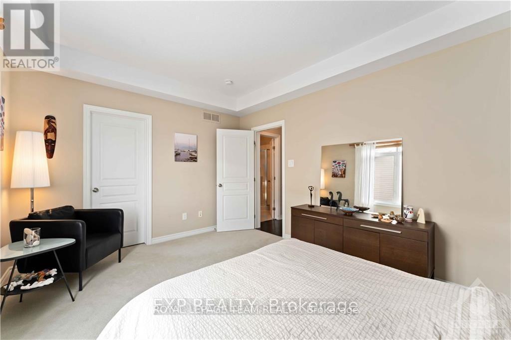236 Pembina Private Property Photo 12