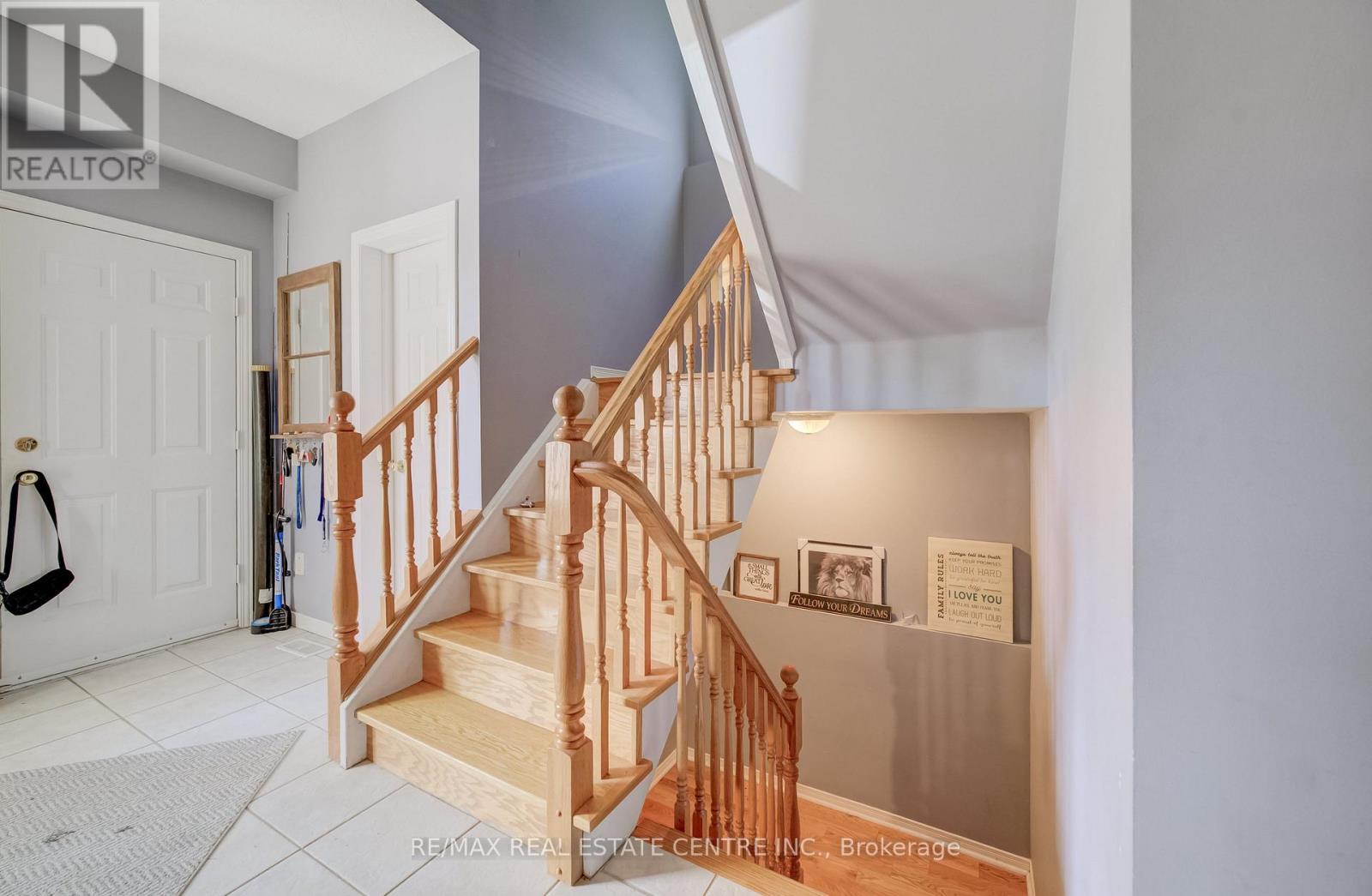 295 Gatehouse Drive Property Photo 6
