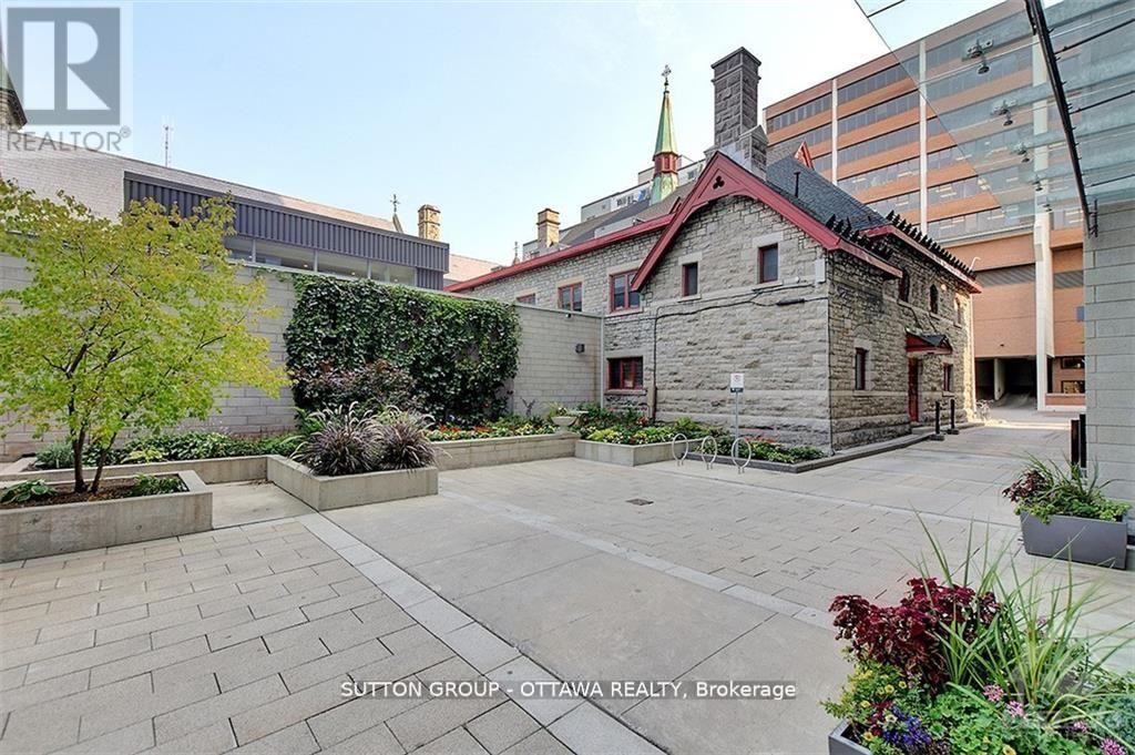 306 - 428 Sparks Street Property Photo 28
