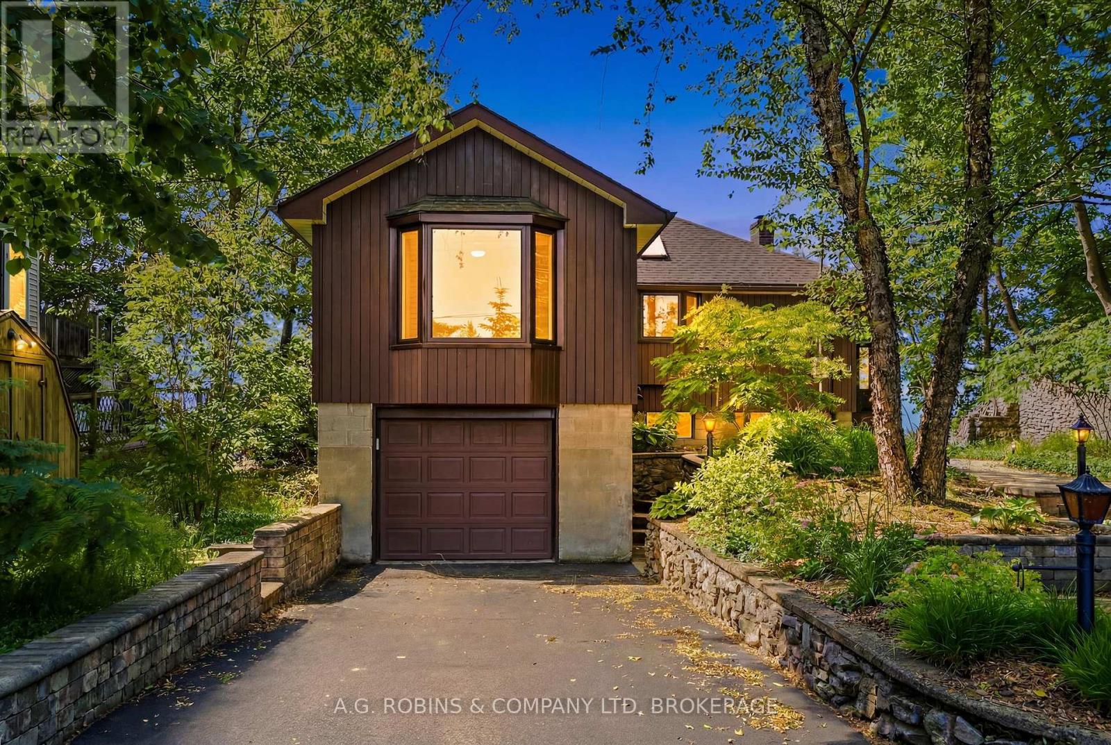 10599 Lakeshore Road Property Photo 3