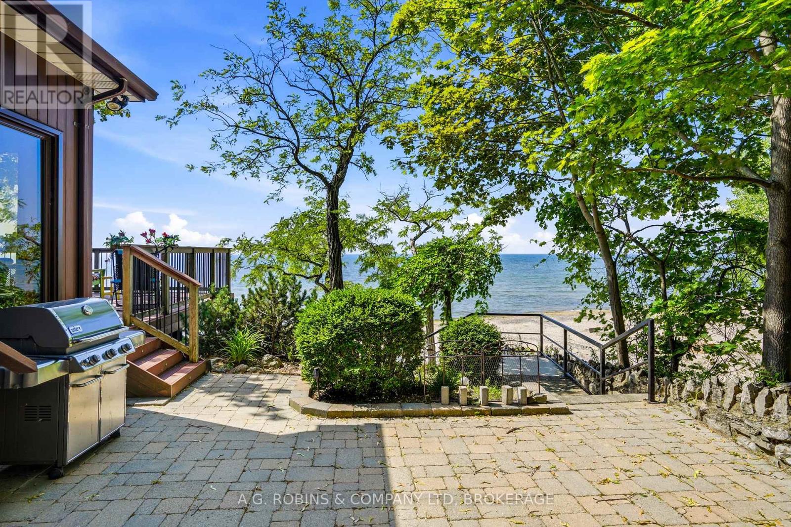 10599 Lakeshore Road Property Photo 9