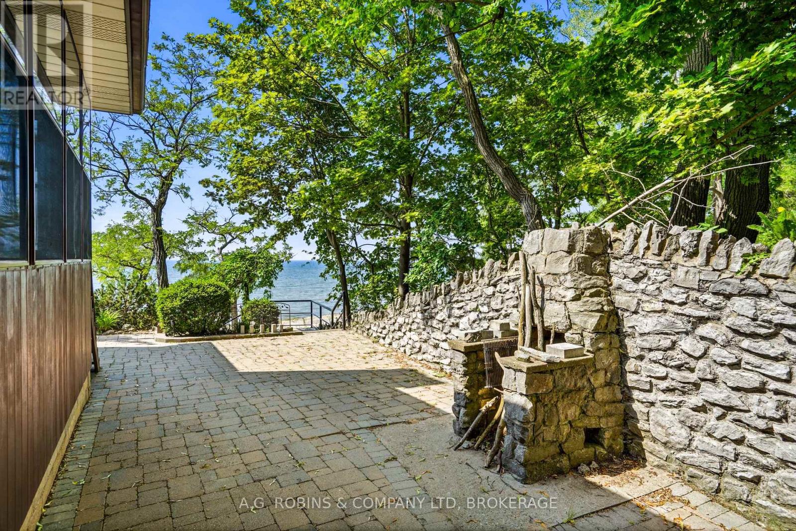 10599 Lakeshore Road Property Photo 10