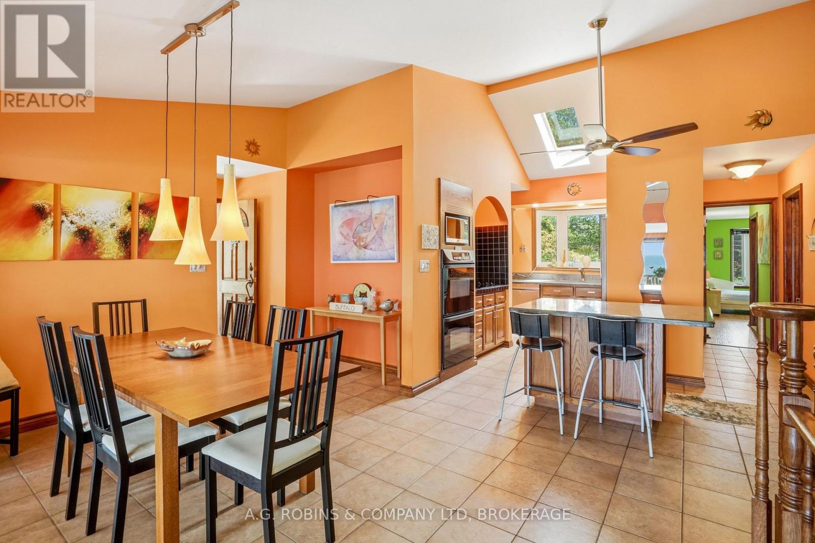 10599 Lakeshore Road Property Photo 17