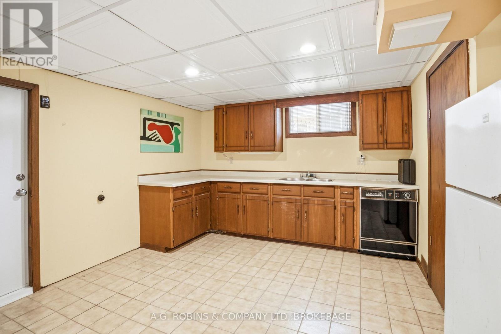 10599 Lakeshore Road Property Photo 36