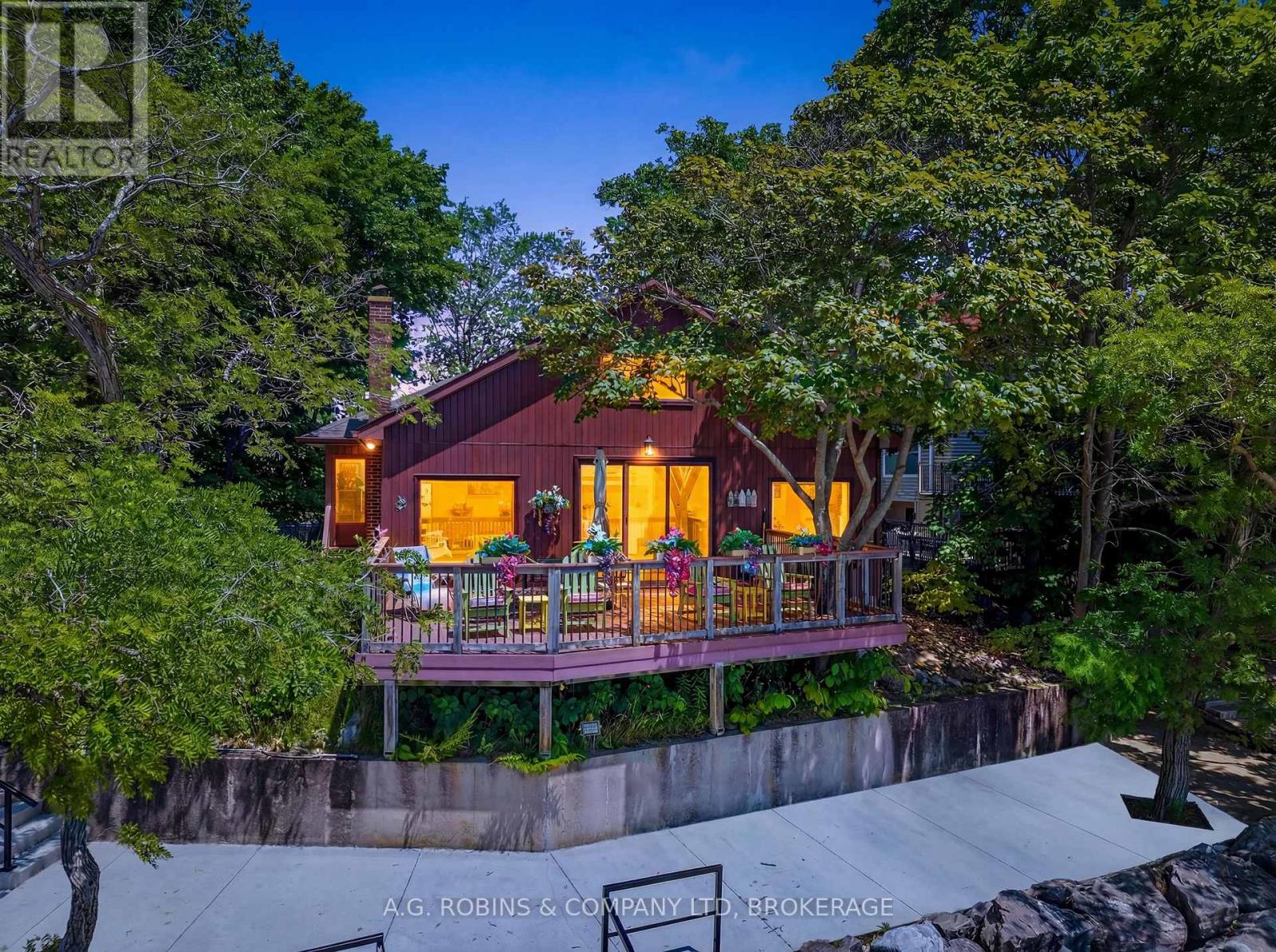 10599 Lakeshore Road Property Photo 48