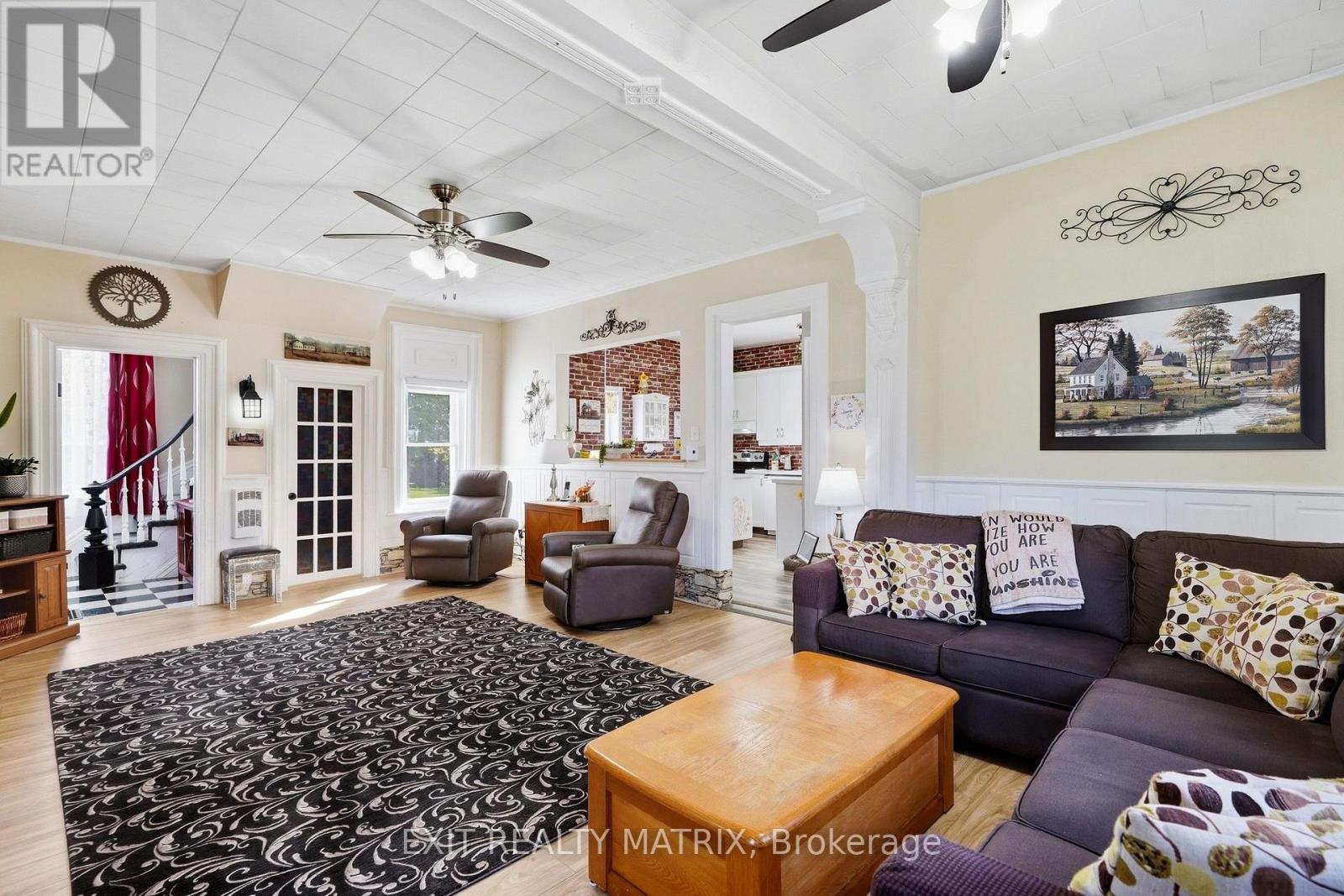 20 Spring Street Property Photo 5