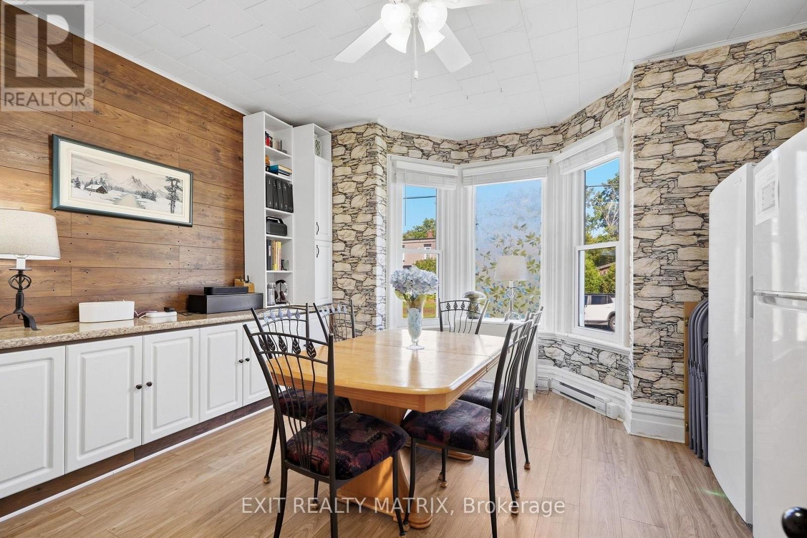 20 Spring Street Property Photo 13
