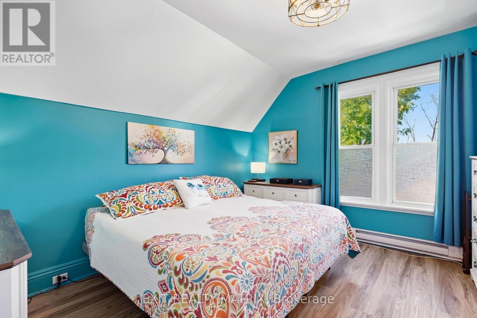 20 Spring Street Property Photo 18
