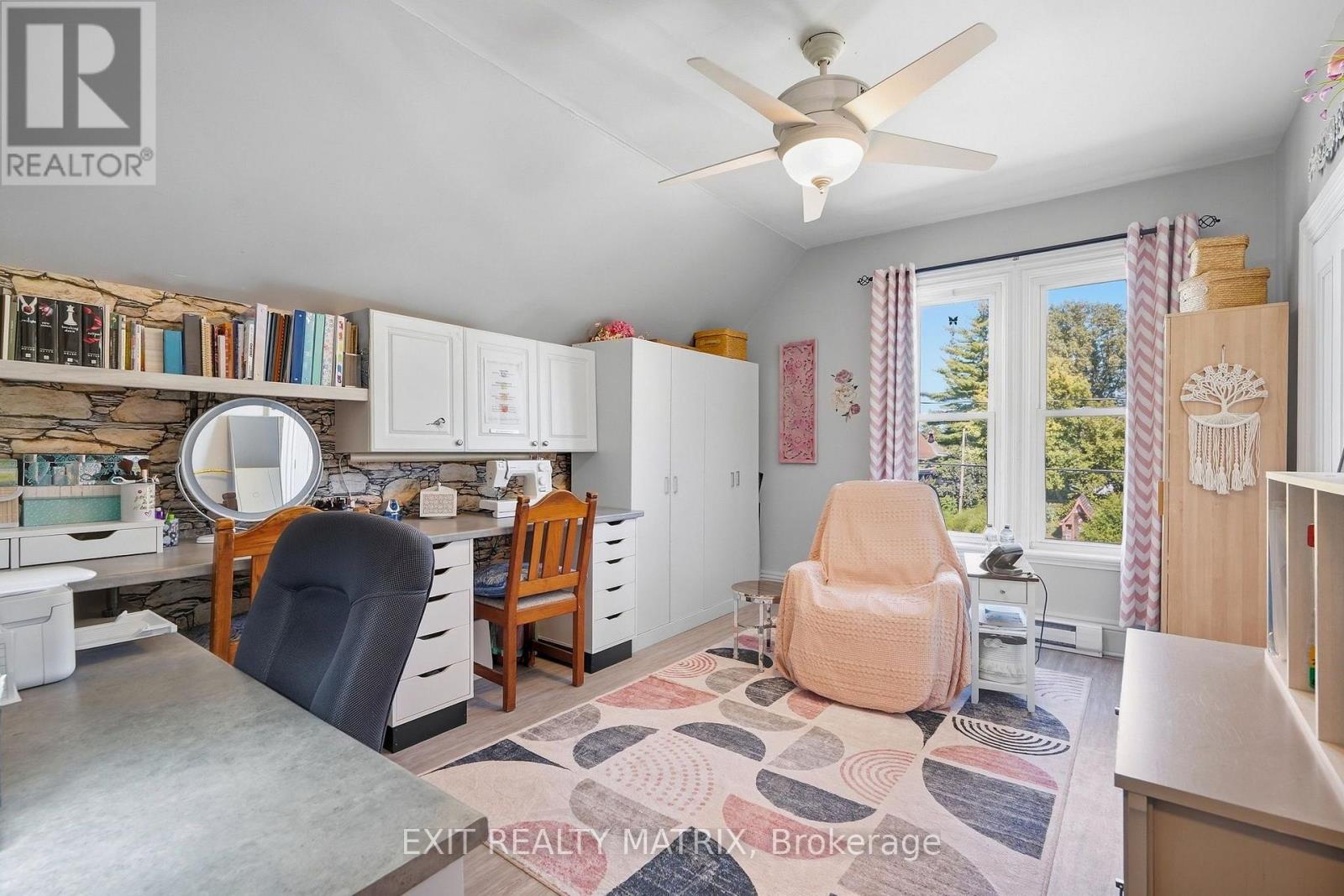 20 Spring Street Property Photo 21