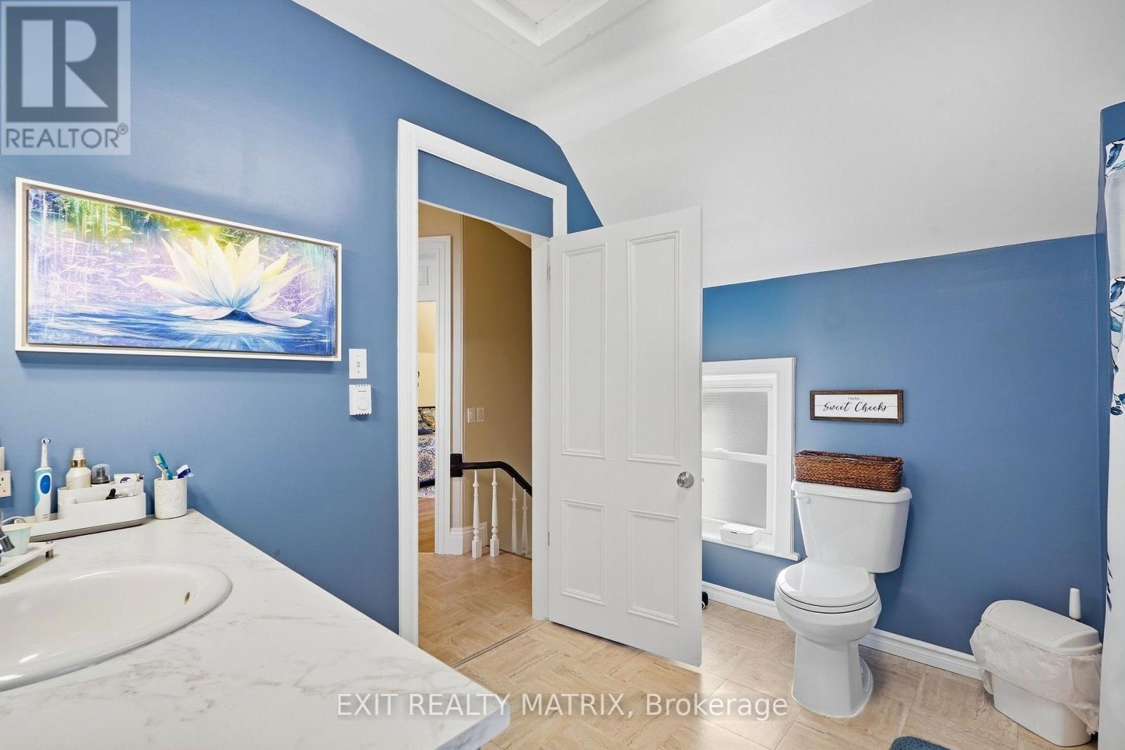 20 Spring Street Property Photo 23