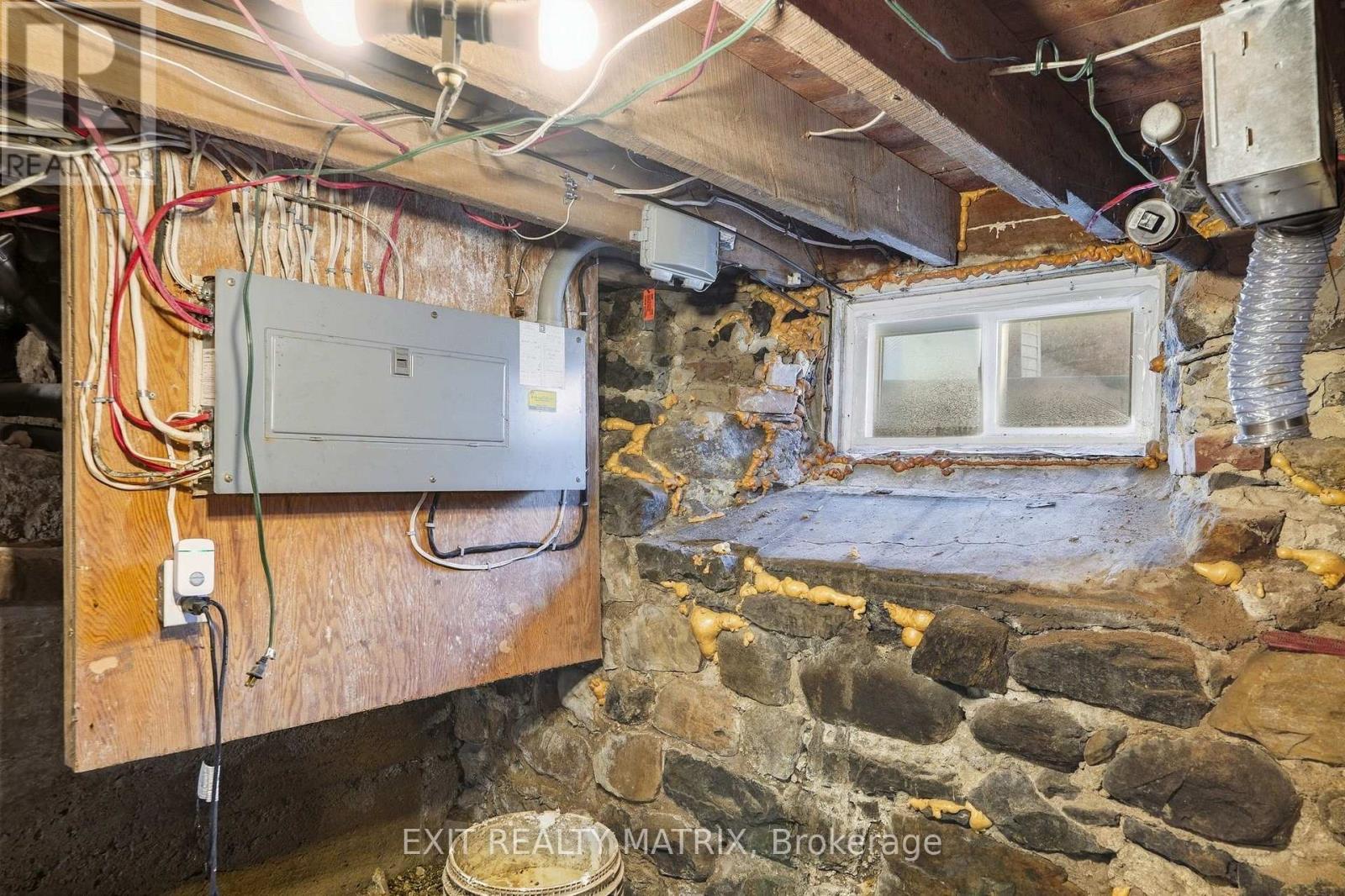 20 Spring Street Property Photo 25