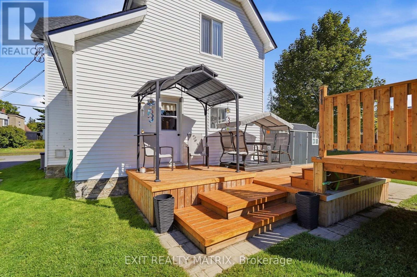 20 Spring Street Property Photo 26