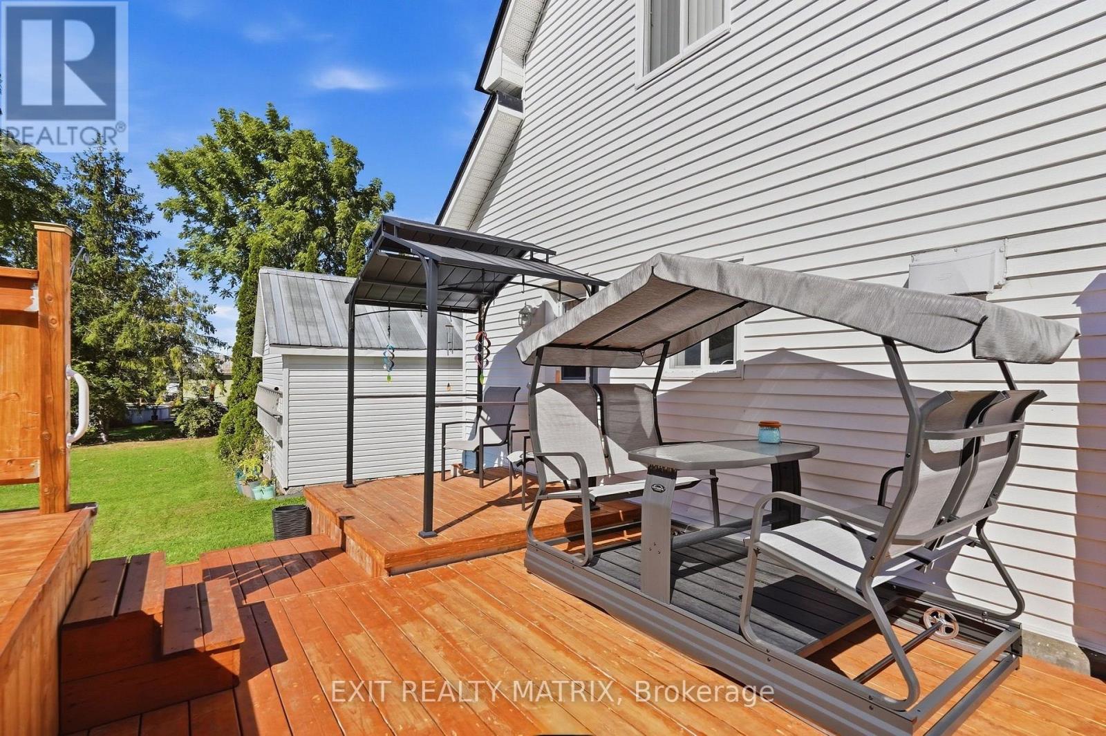 20 Spring Street Property Photo 27