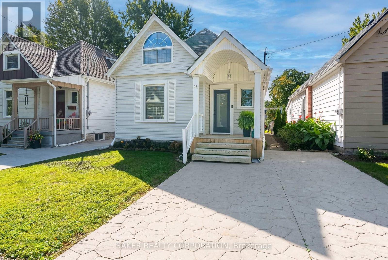 23 Maple Street Property Photo 1