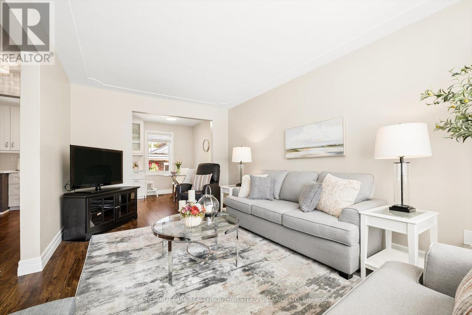56 Suffolk Avenue Property Photo 7