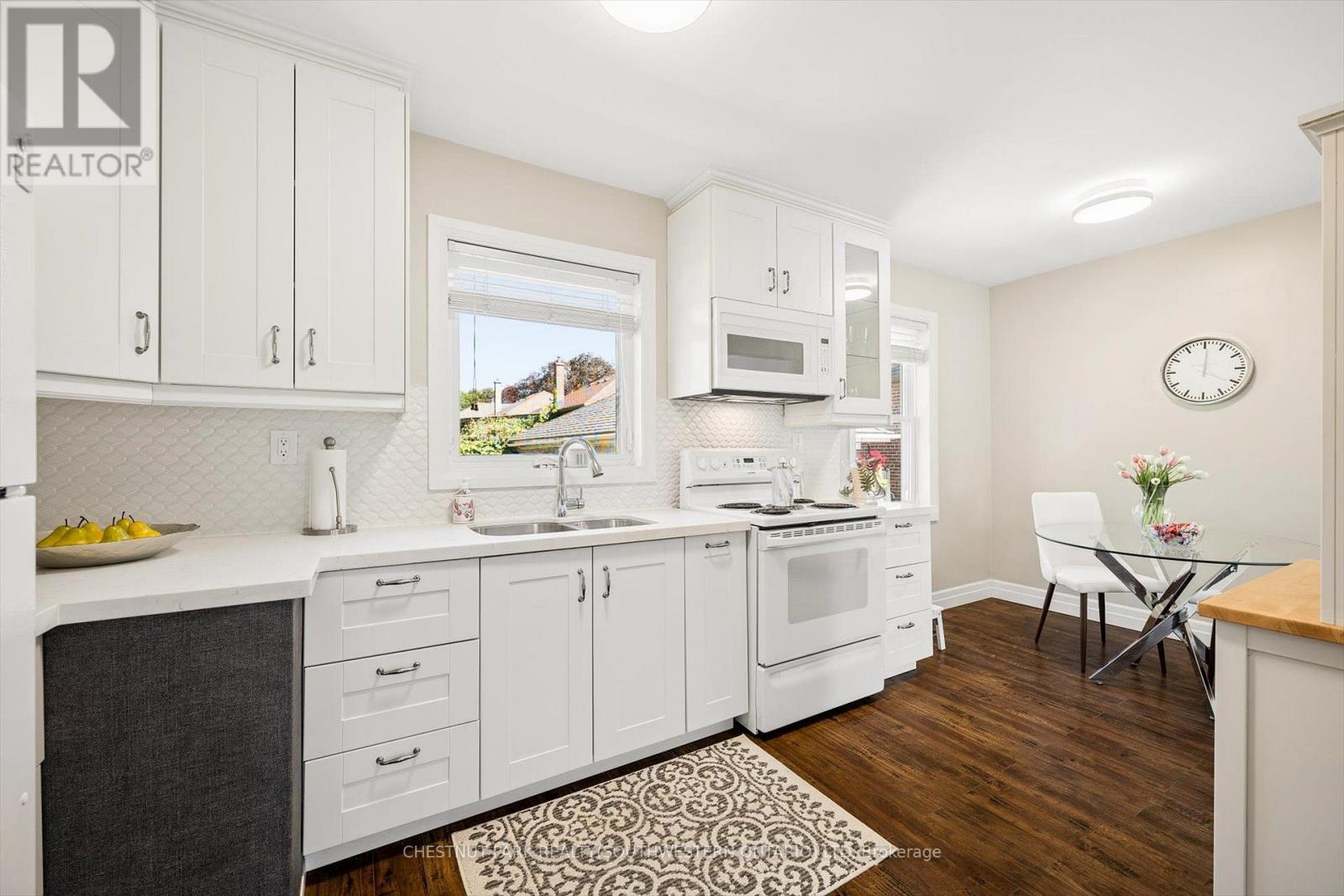 56 Suffolk Avenue Property Photo 10