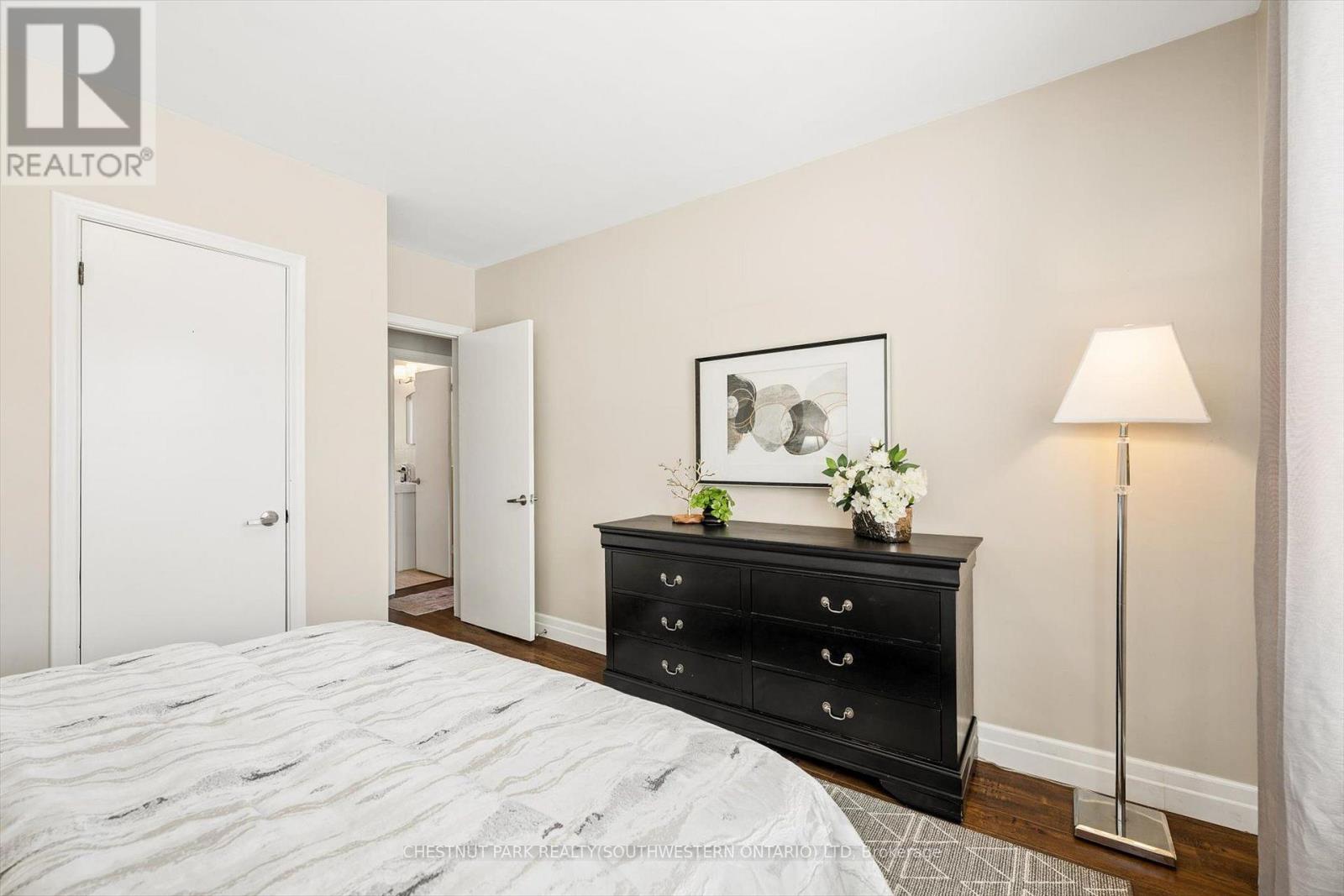 56 Suffolk Avenue Property Photo 17