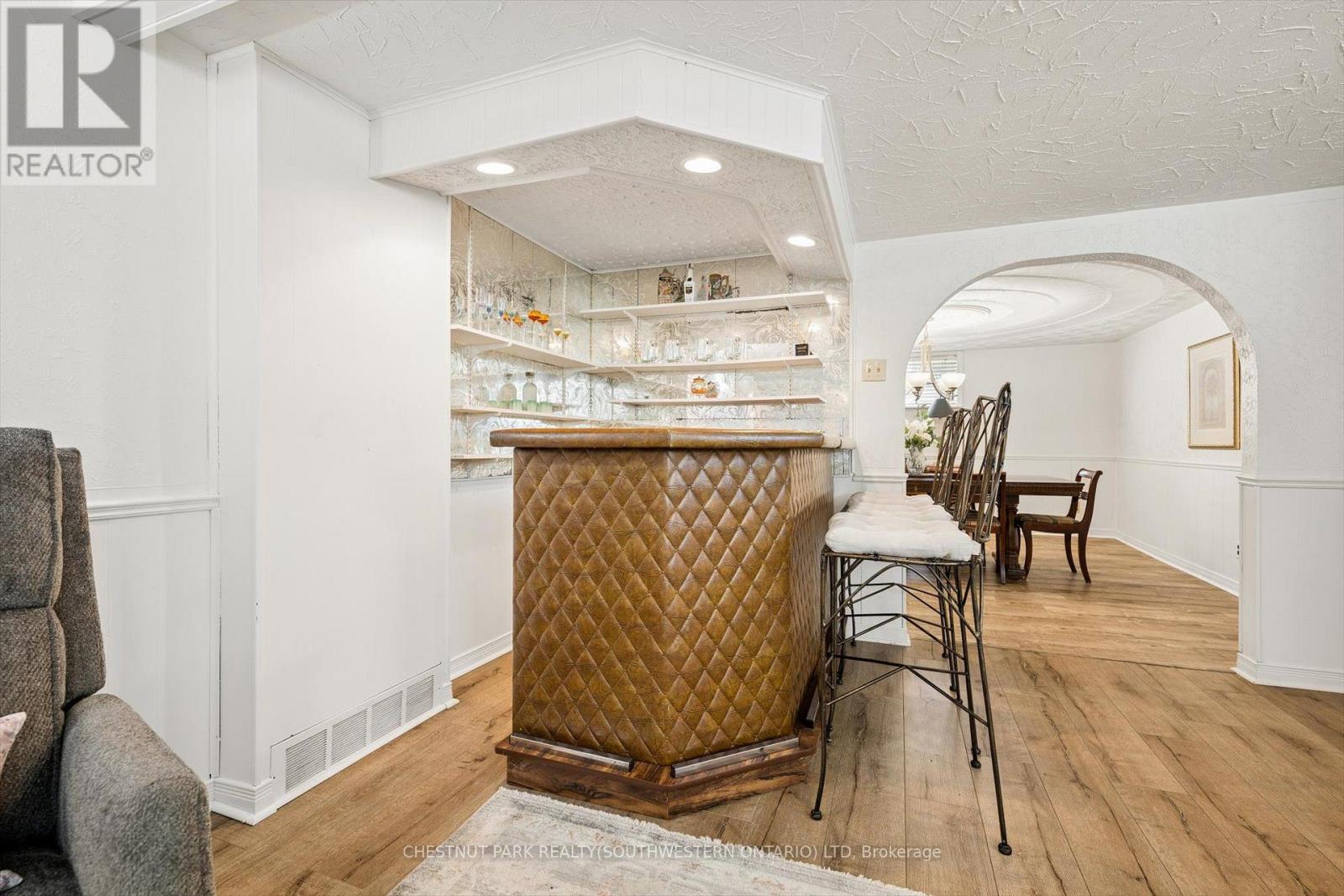 56 Suffolk Avenue Property Photo 34
