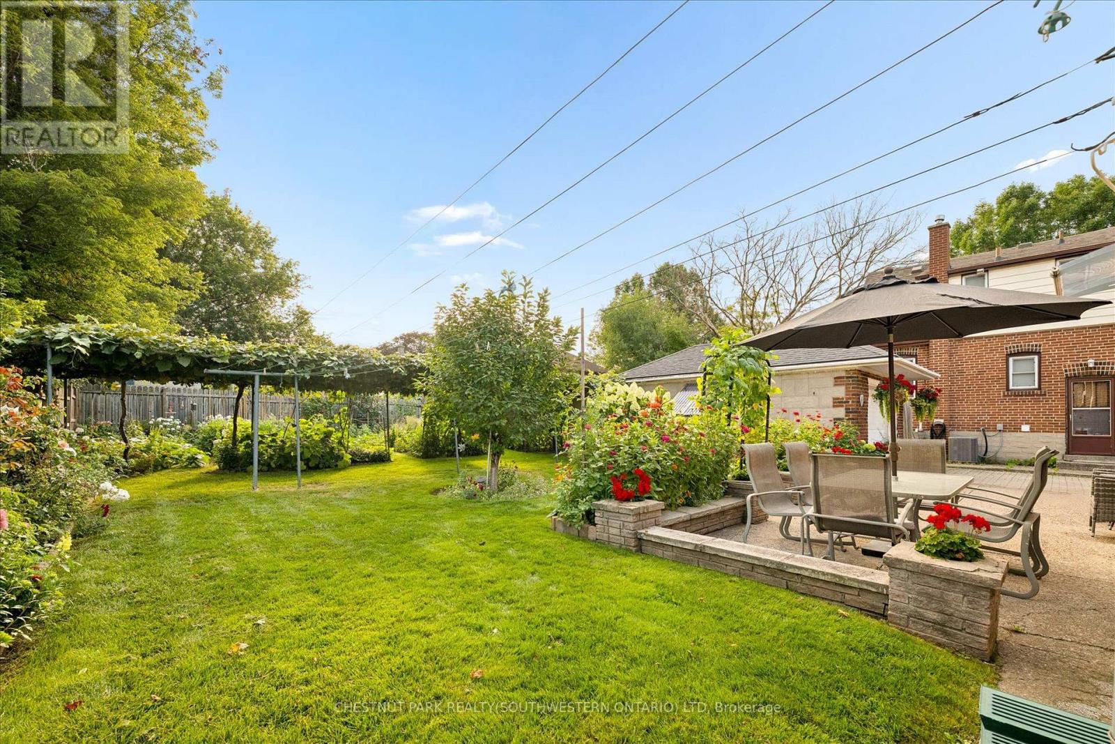 56 Suffolk Avenue Property Photo 43