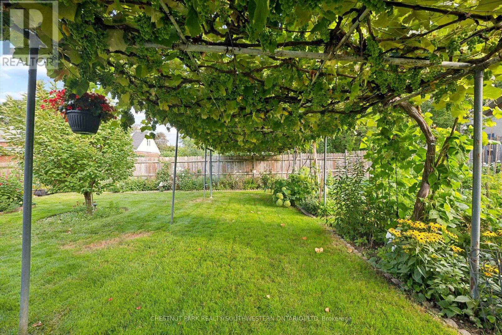 56 Suffolk Avenue Property Photo 46