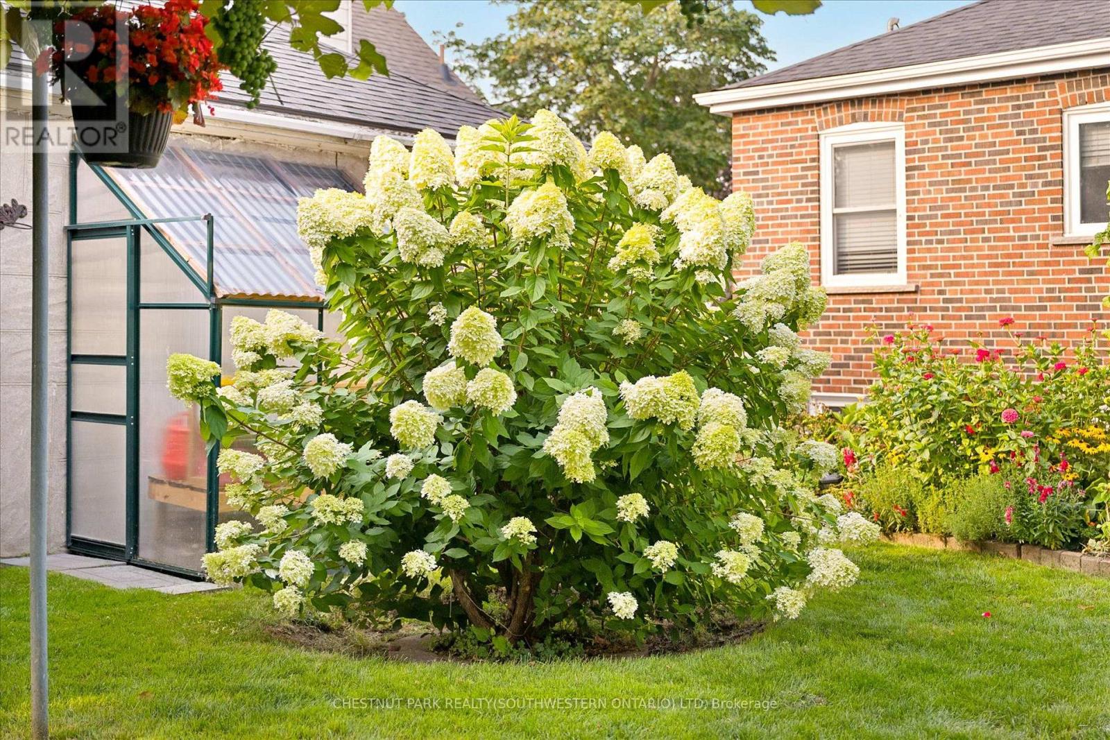 56 Suffolk Avenue Property Photo 48