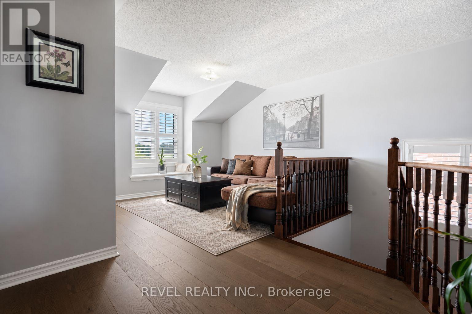 409 Tansley Street Property Photo 6