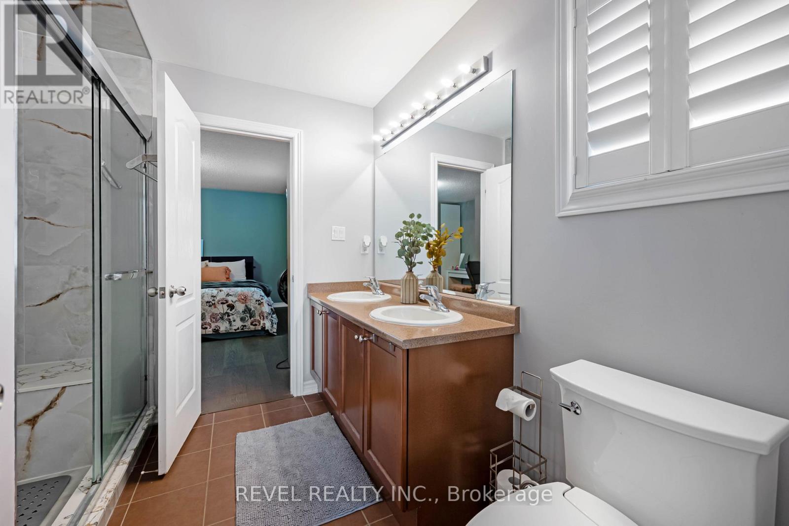 409 Tansley Street Property Photo 34