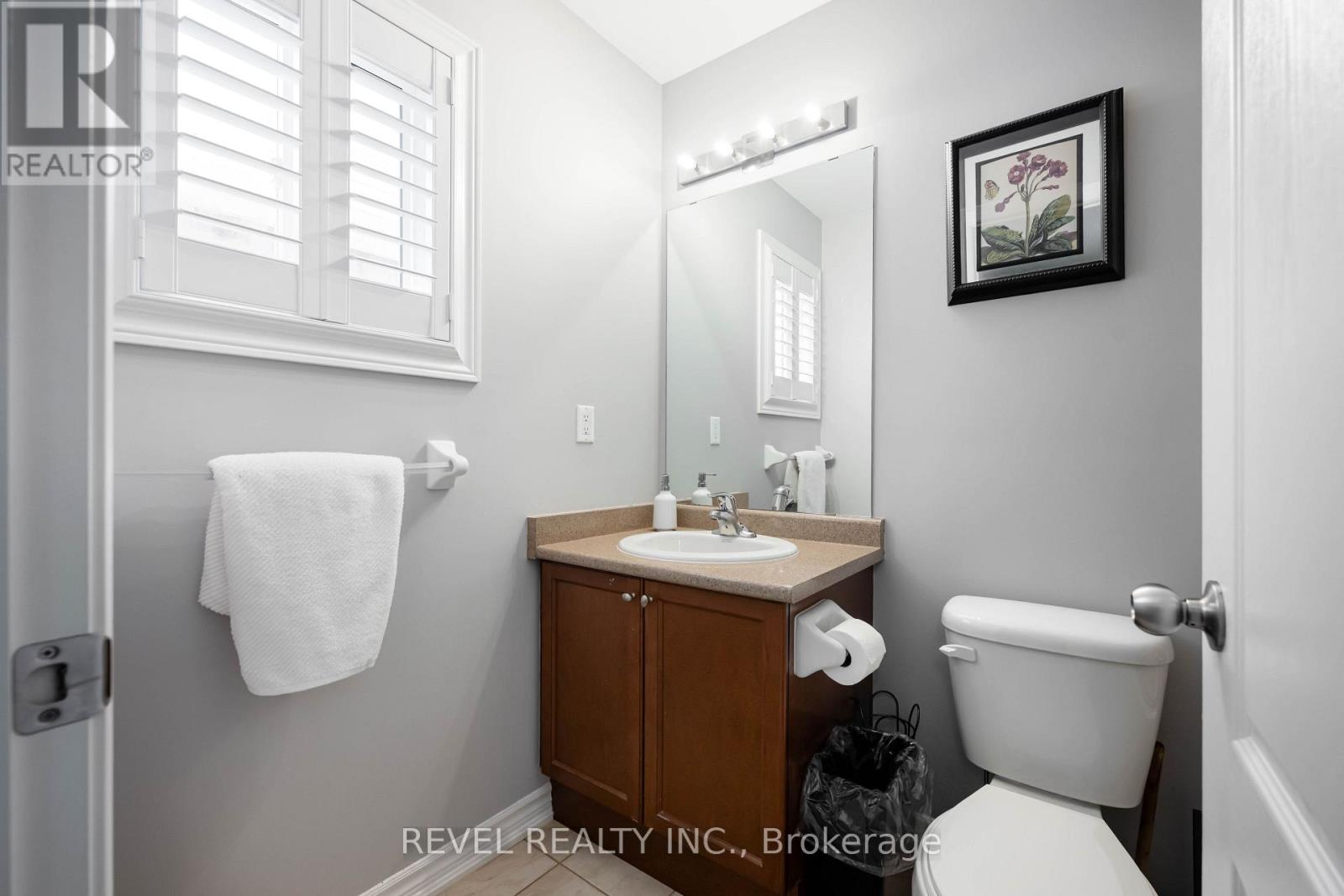 409 Tansley Street Property Photo 40